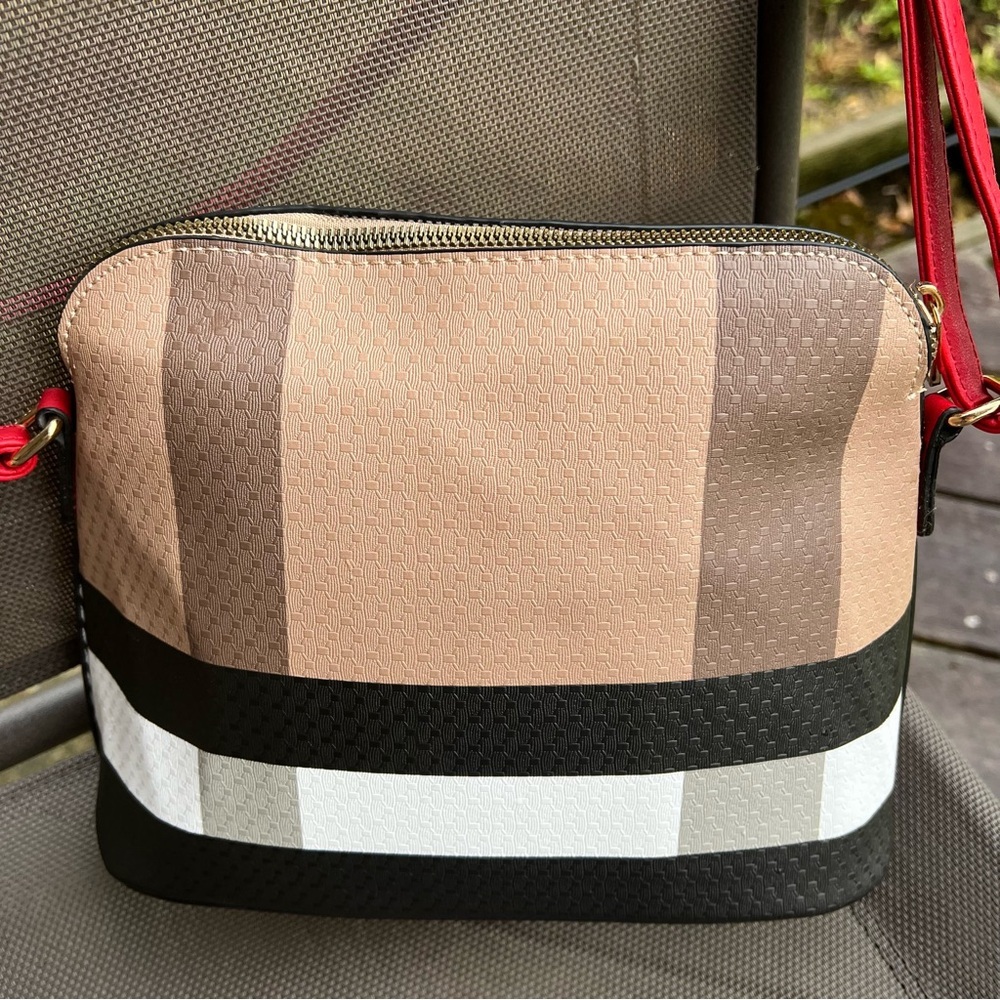 VEGAN MULTICOLOR BLOCK
CROSSBODY HANDBAG Stylish Red and Tan Bag - Picture 3 of 8